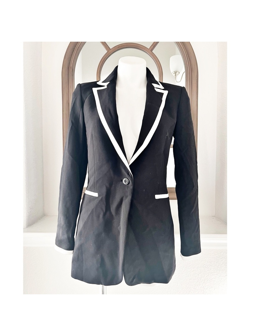 Alice + Olivia Breann Long Fitted Blazer with Piping, Black Size 4, New w/Tag - Picture 9 of 16